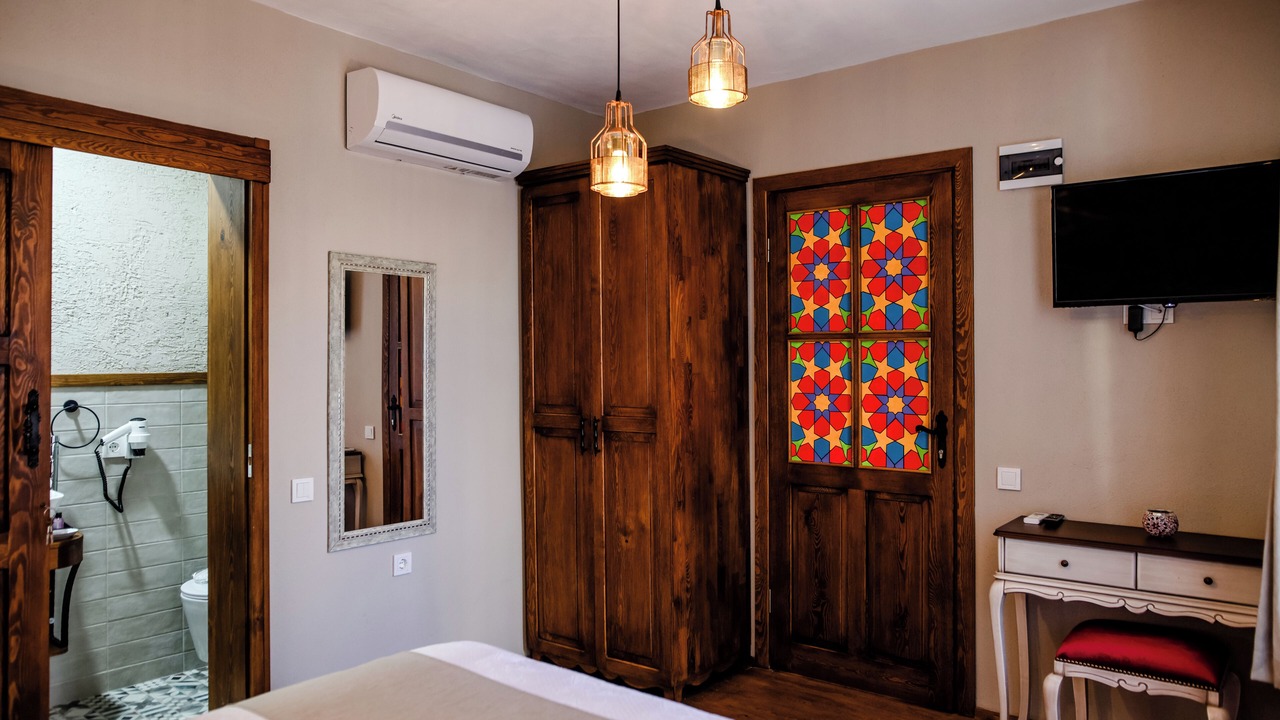 Photo of Bedroom in Yenifoca