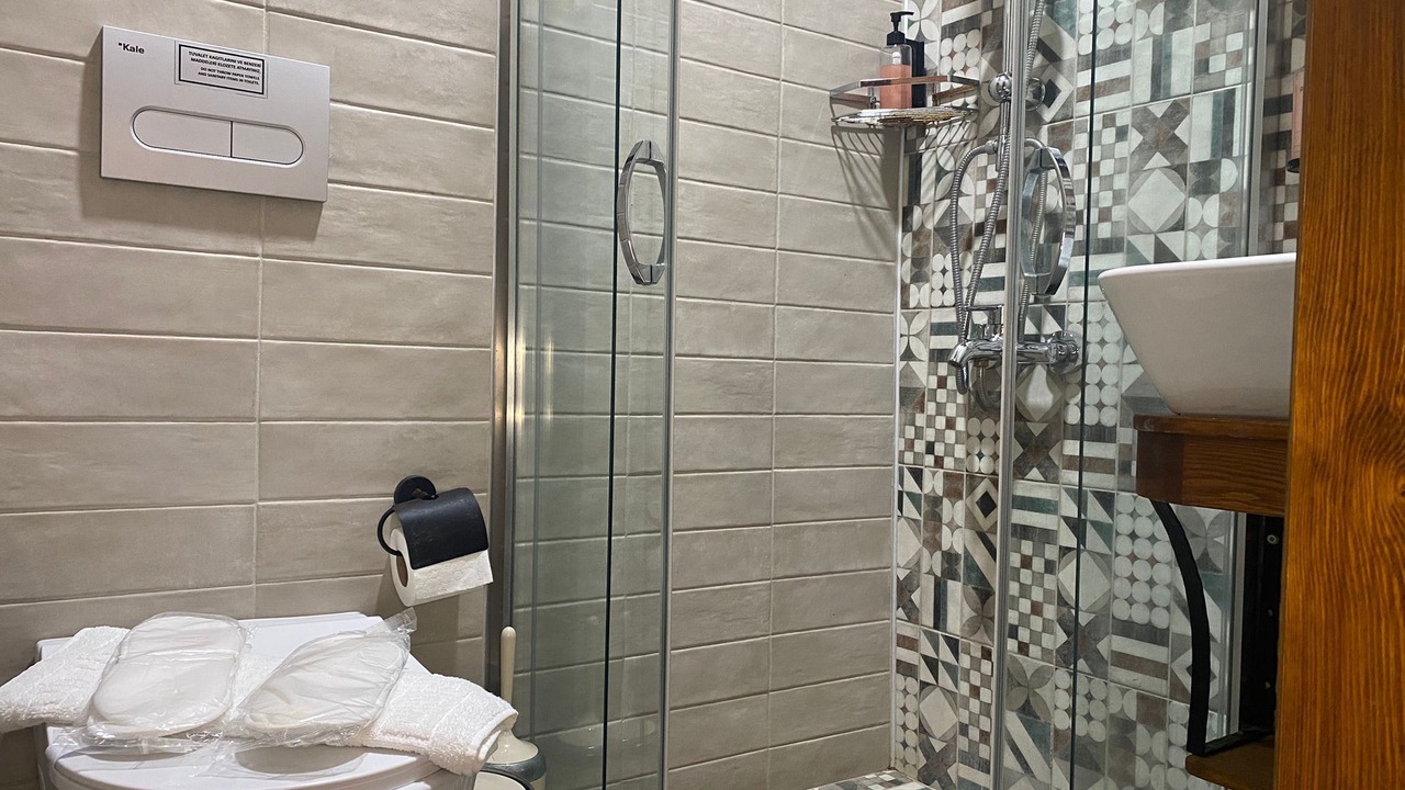 Photo of Bathroom in Yenifoca