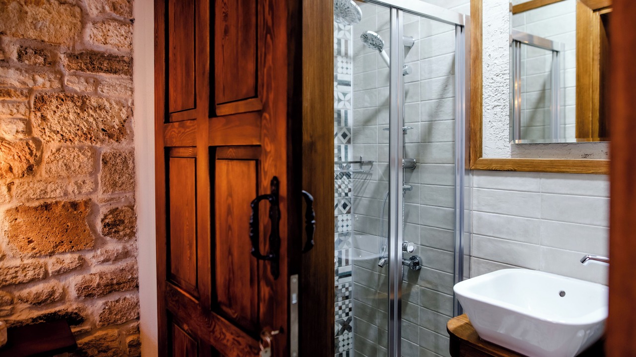 Photo of Bathroom in Yenifoca