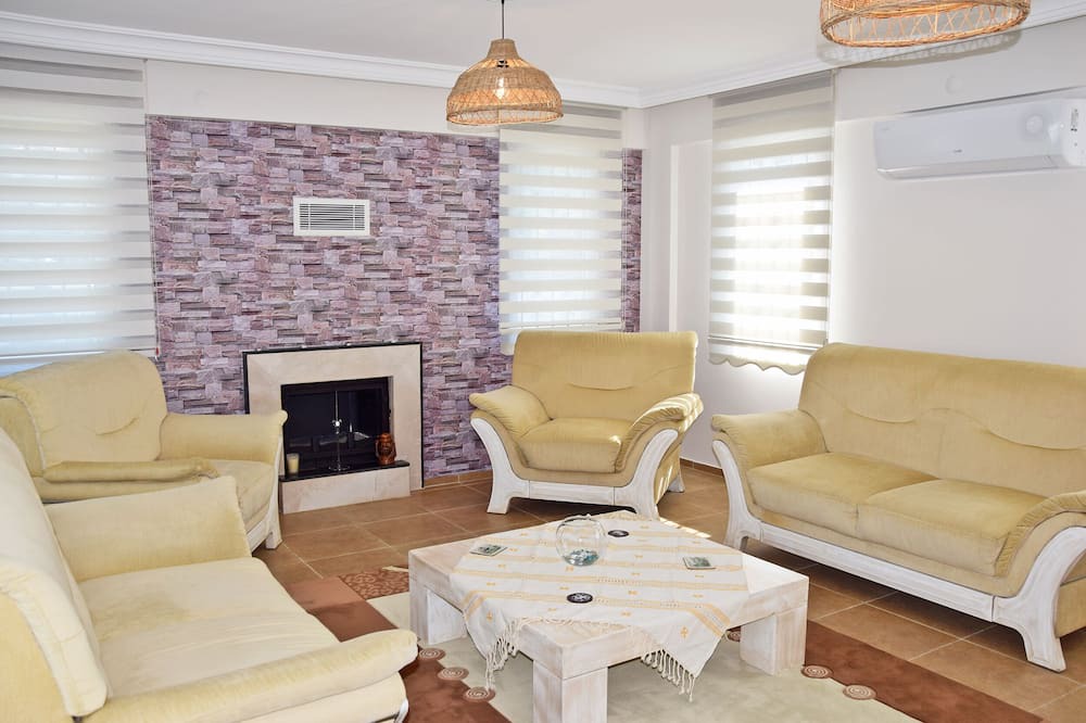 Photo of Livingroom in Yesiluzumlu