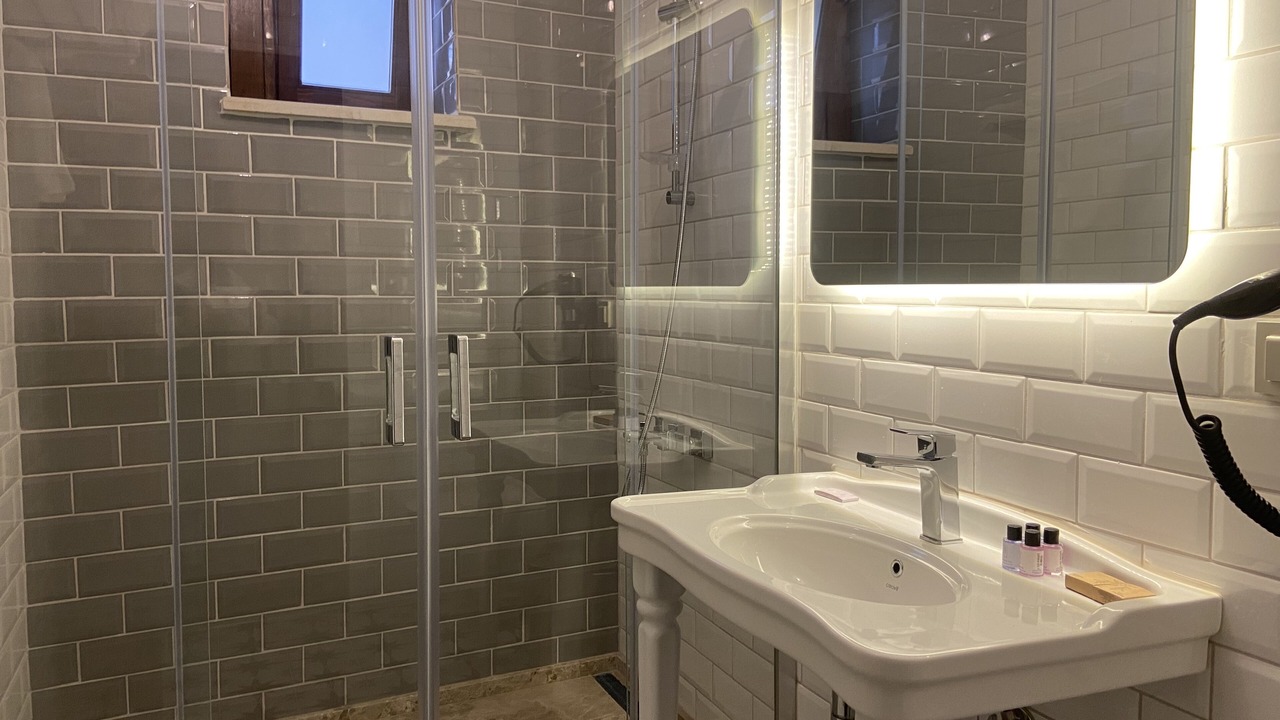 Photo of Bathroom in Yenifoca