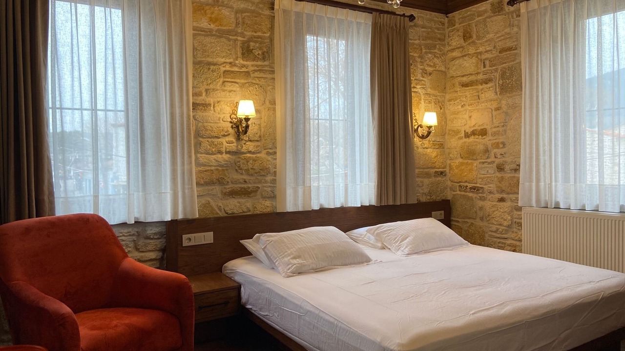 Photo of Bedroom in Yenifoca