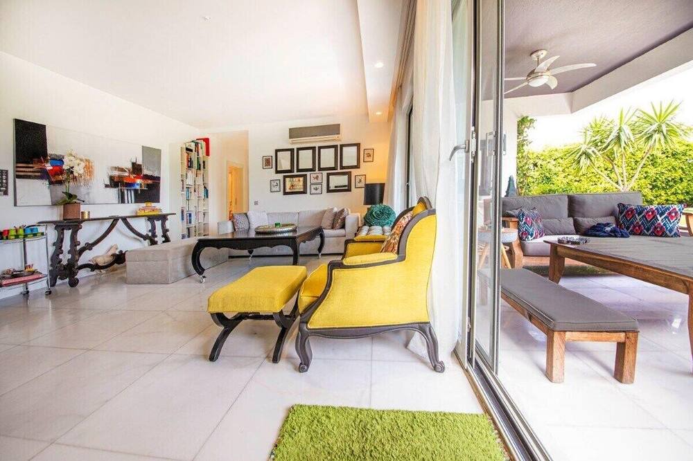 Photo of Livingroom in Golturkbuku