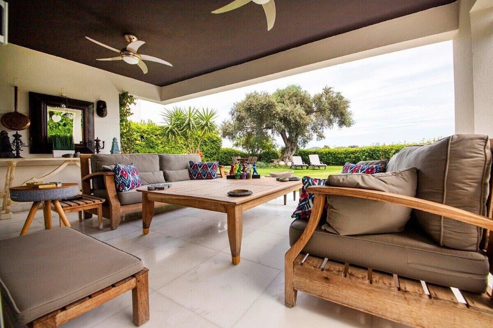 Photo of Livingroom in Golturkbuku