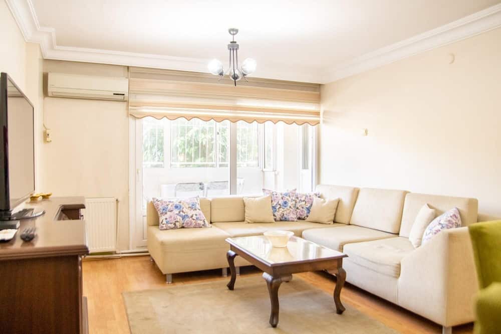 Photo of Livingroom in Bayraklı