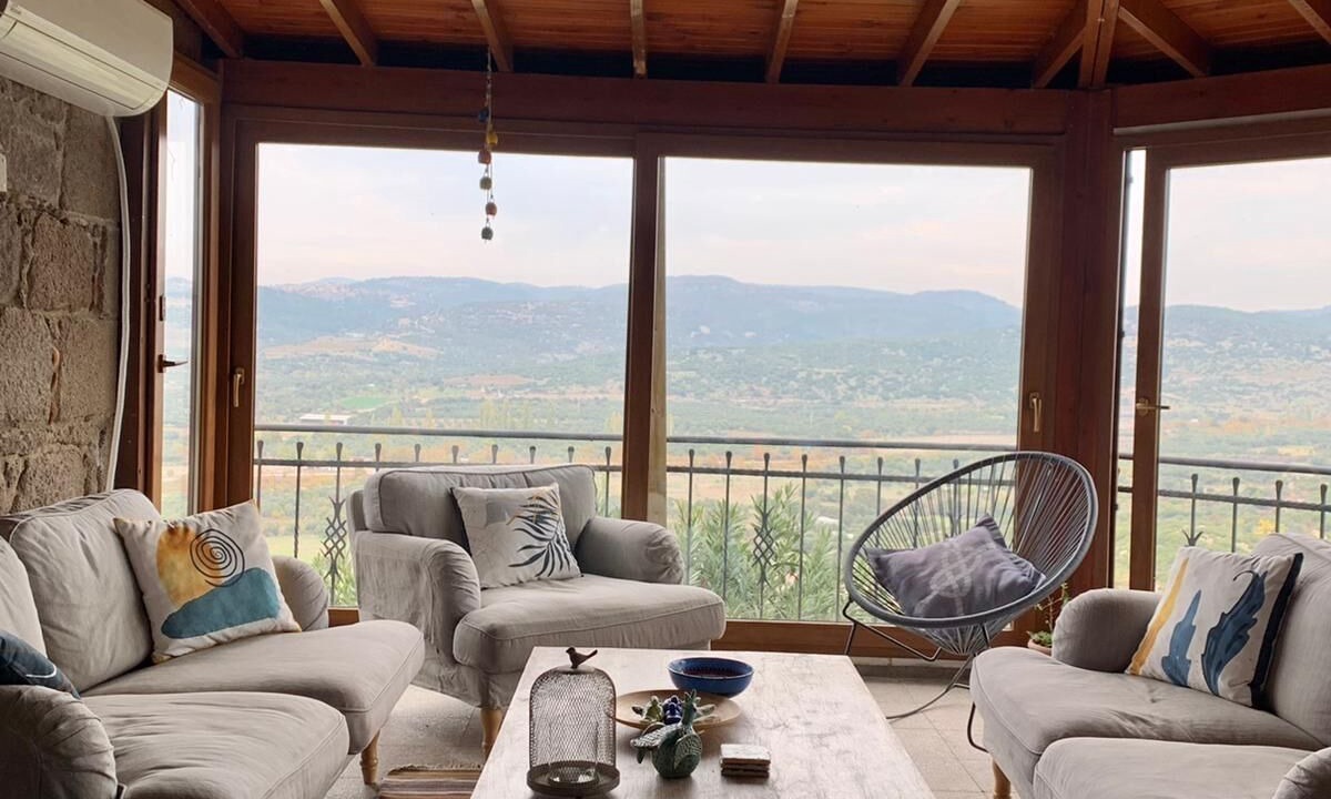 Photo of Livingroom in Behram