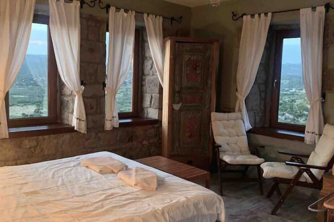 Photo of Bedroom in Behram