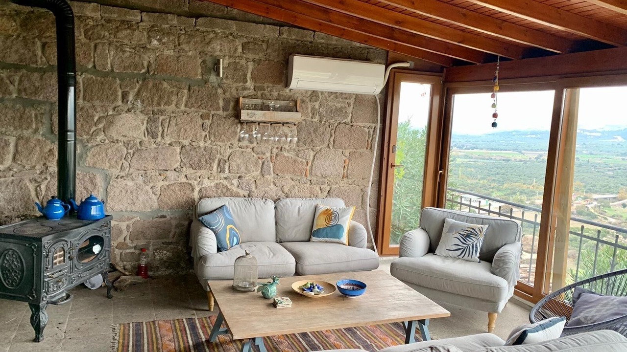 Photo of Livingroom in Behram