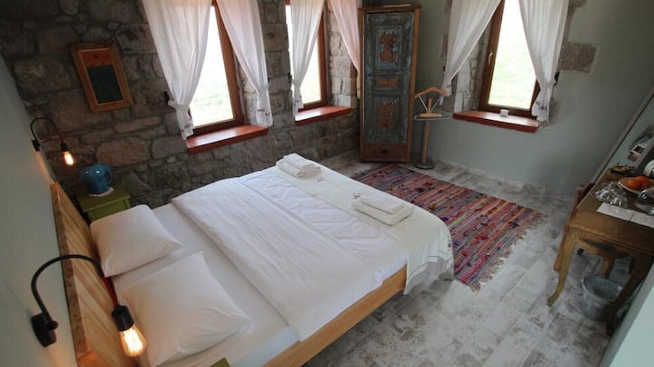Photo of Bedroom in Behram