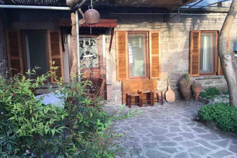 Photo of Outdoor in Behram