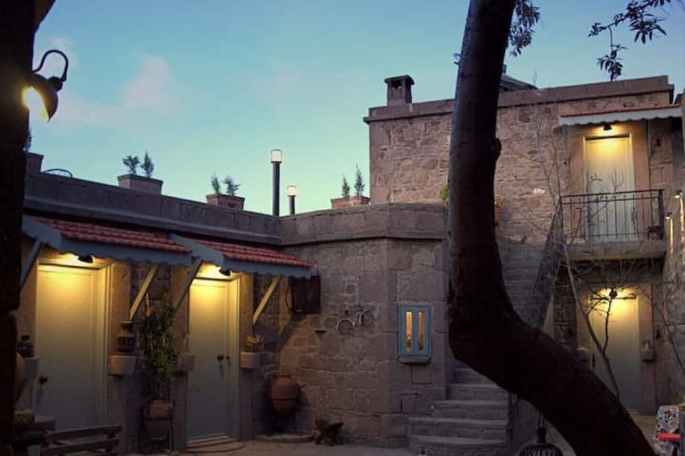 Photo of Outdoor in Behram