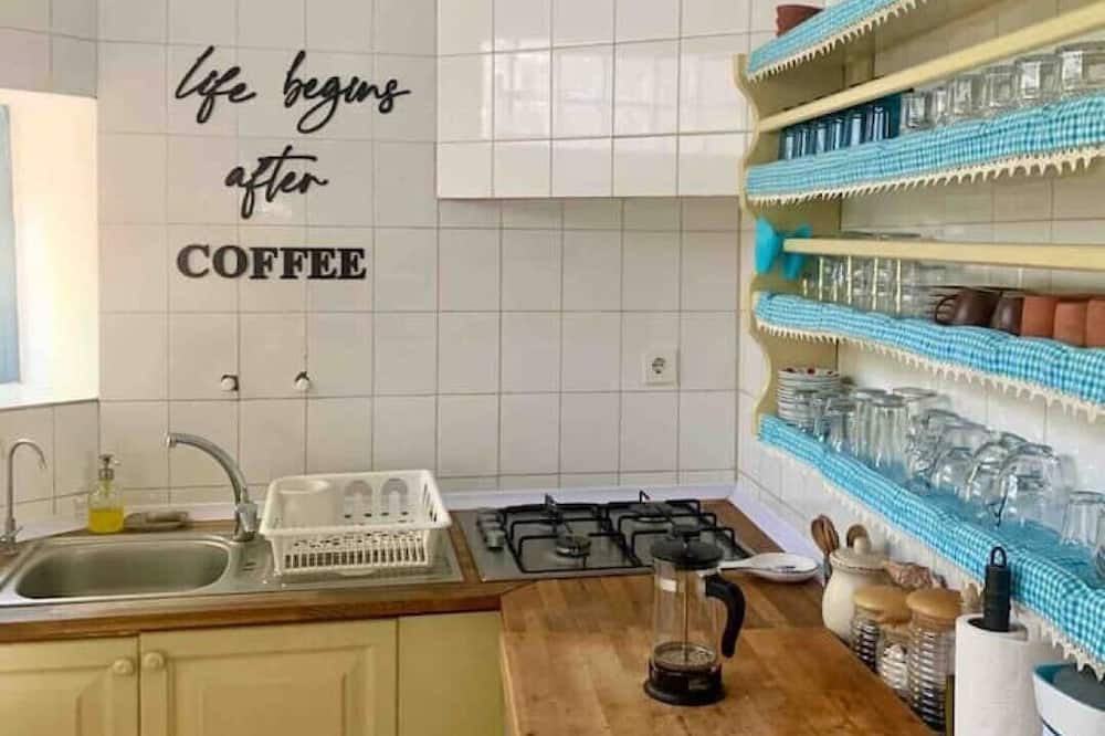 Photo of Kitchen in Behram