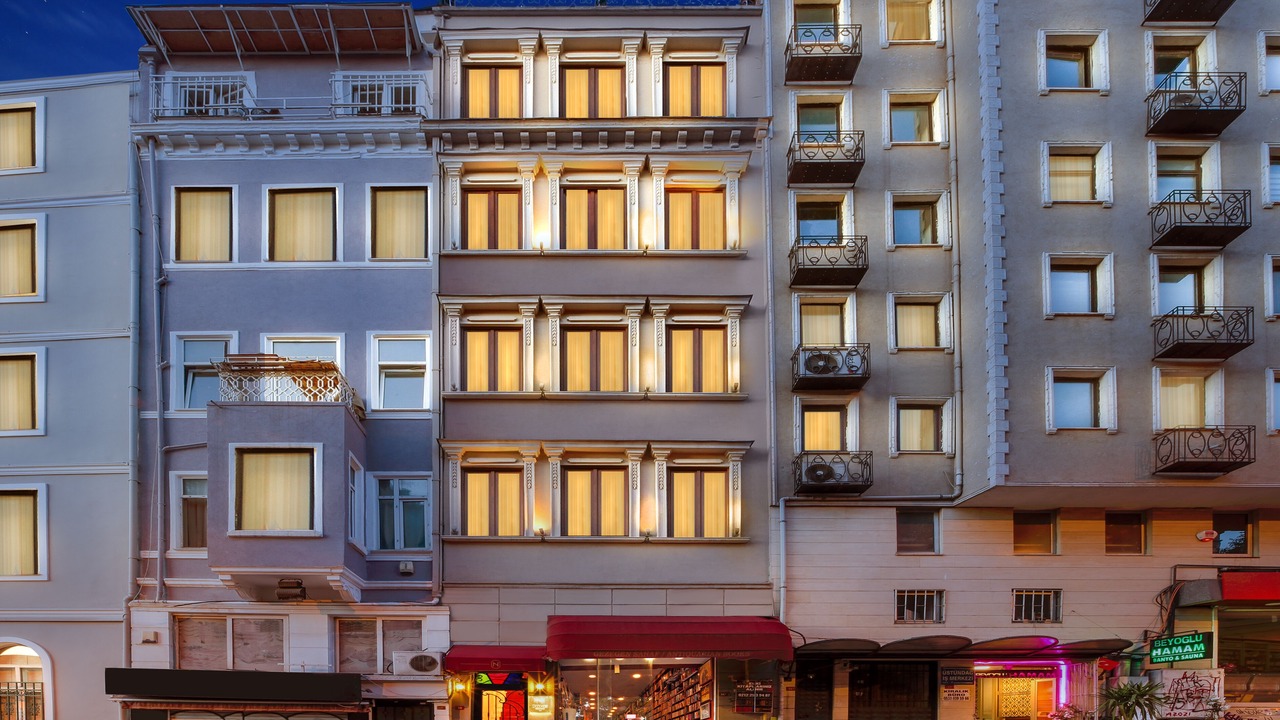 Photo of Outdoor in Pera