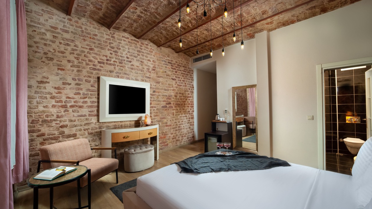 Photo of Bedroom in Pera