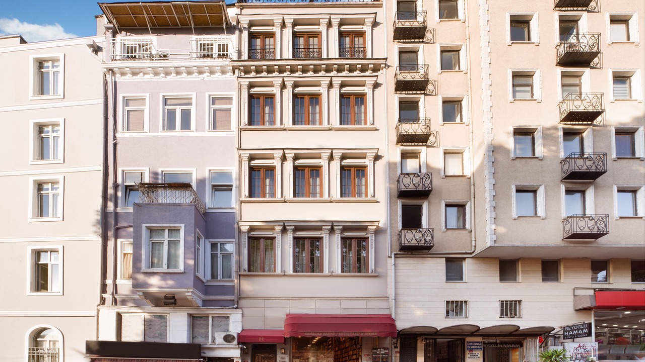 Photo of Outdoor in Pera