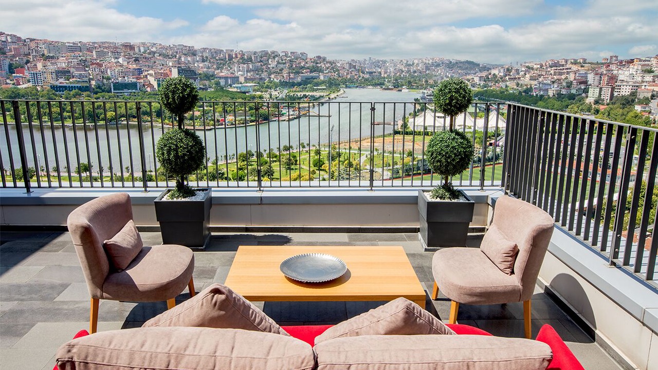Photo of Patio Balcony in Beyoglu