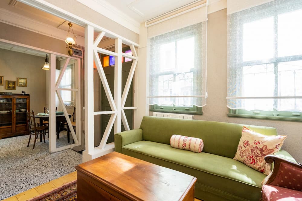 Photo of Livingroom in Balat