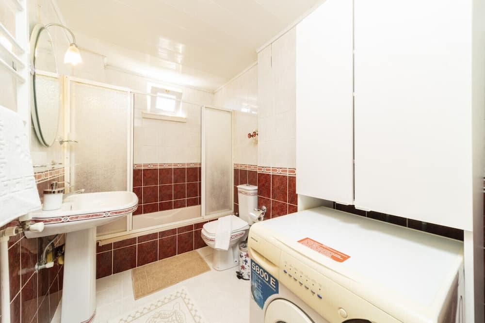 Photo of Bathroom in Eski Lara