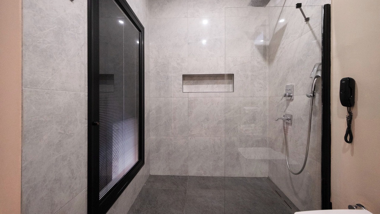 Photo of Bathroom in Can