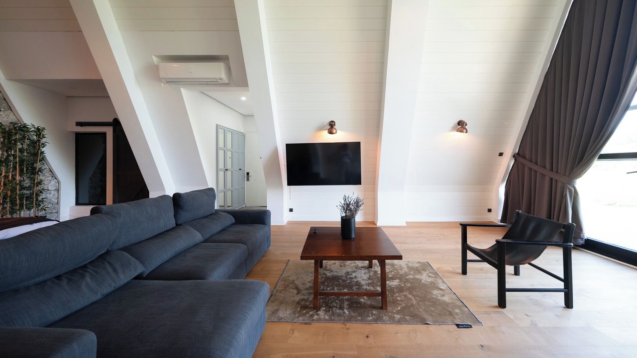 Photo of Livingroom in Can