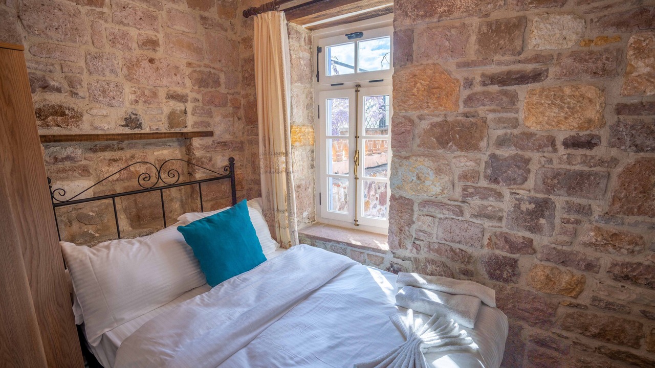 Photo of Bedroom in Karesi