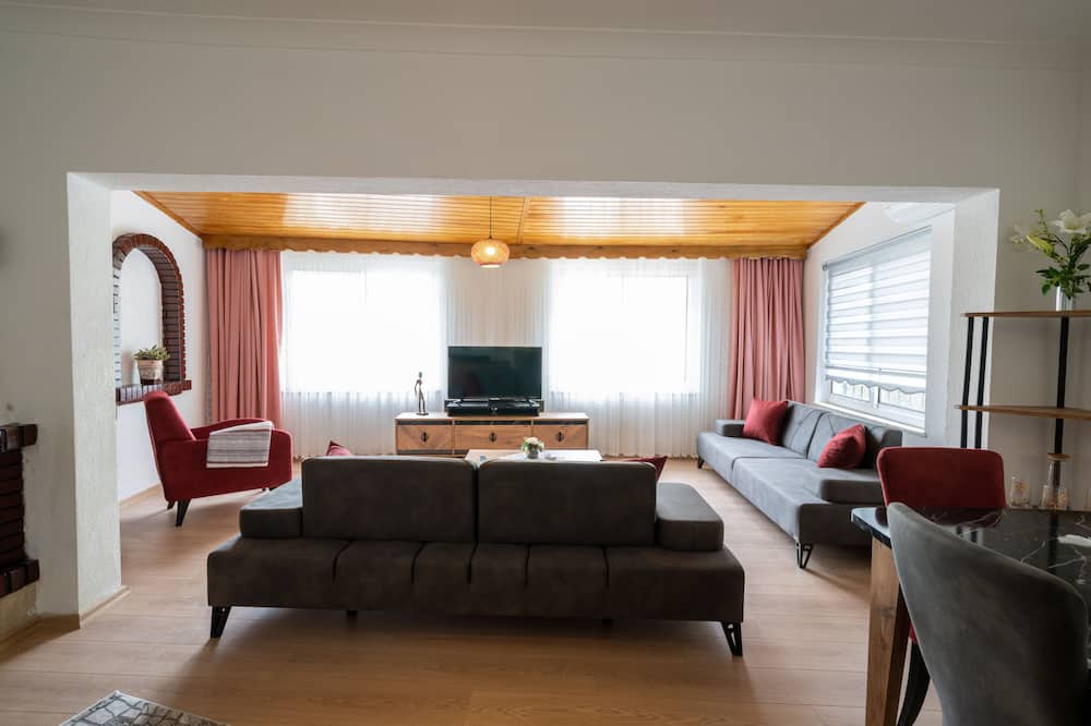 Photo of Livingroom in Icmeler City Center