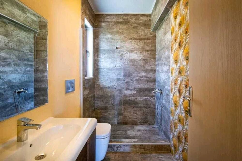 Photo of Bathroom in Uzunyurt