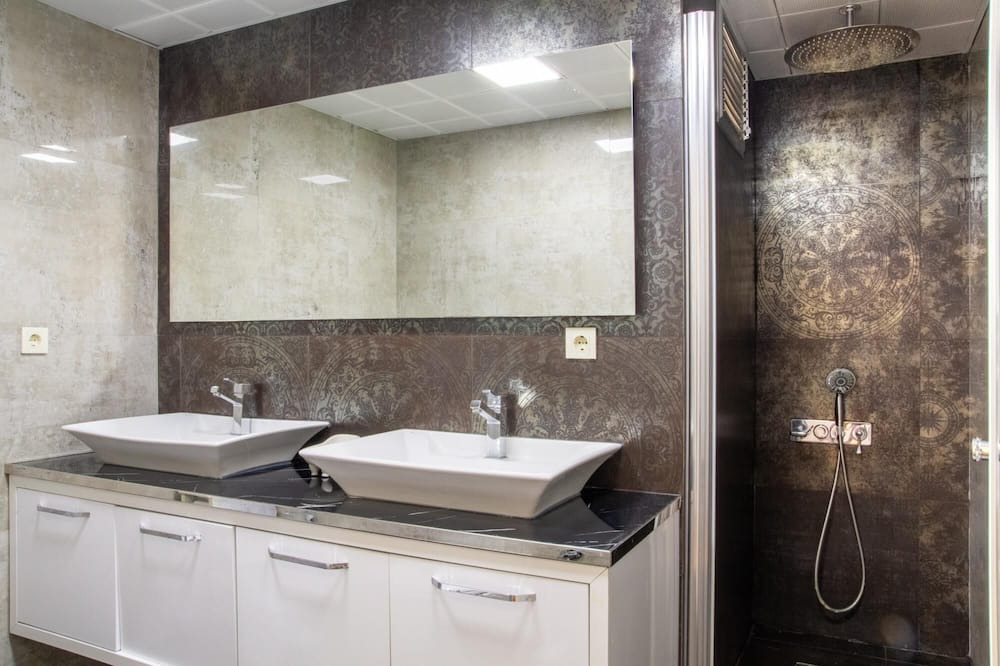 Photo of Bathroom in Karsiyaka