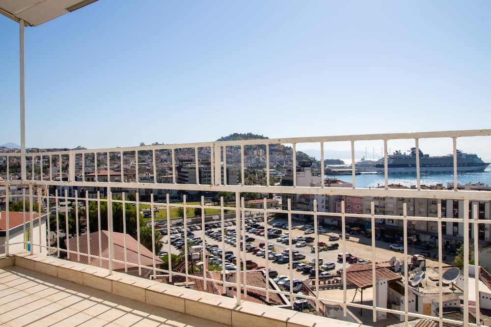 Photo of Patio Balcony in Kusadasi City Centre