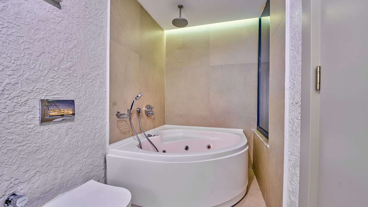 Photo of Bathroom in Lara