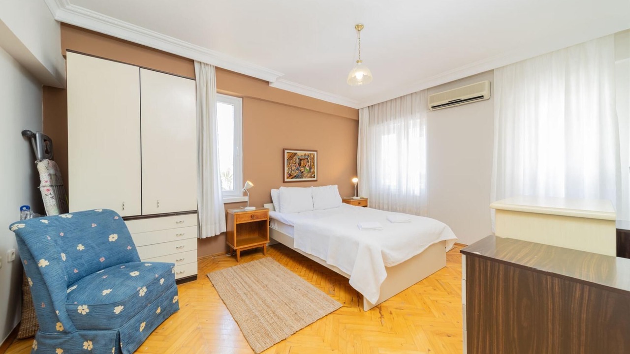 Photo of Bedroom in Lara