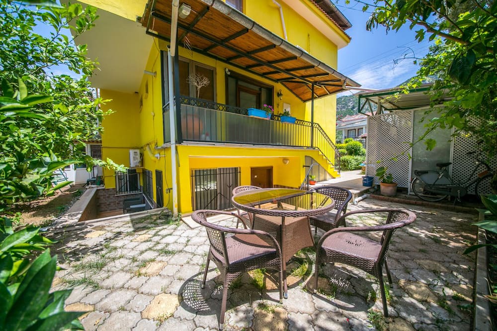Photo of Patio Balcony in Icmeler City Center