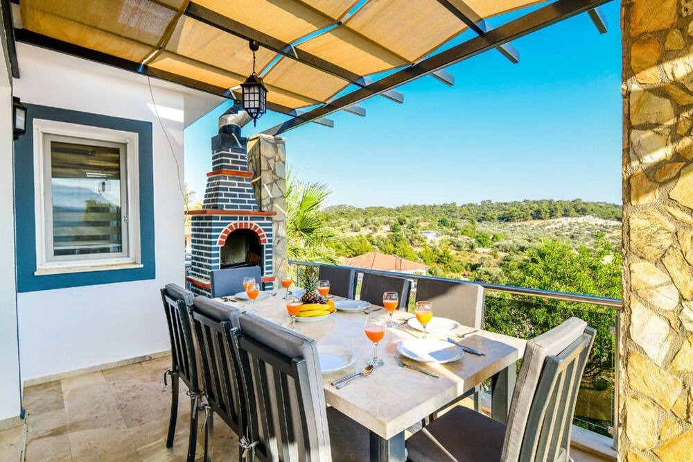 Photo of Patio Balcony in Faralya
