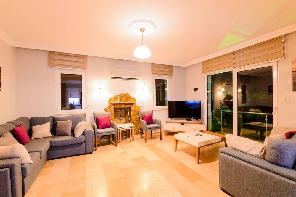 Photo of Livingroom in Faralya
