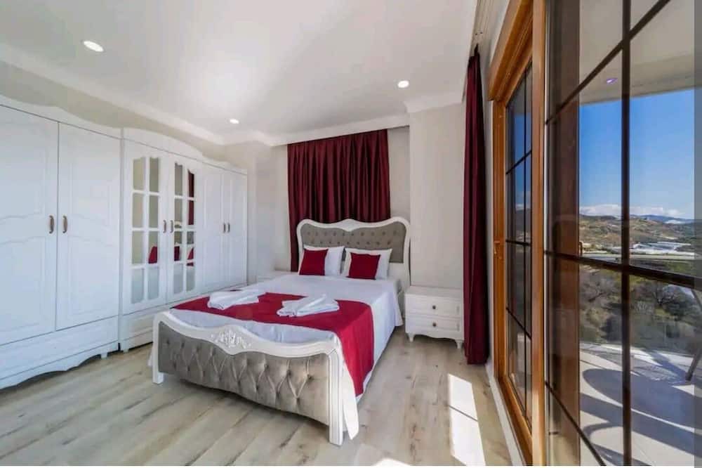 Photo of Bedroom in Seki