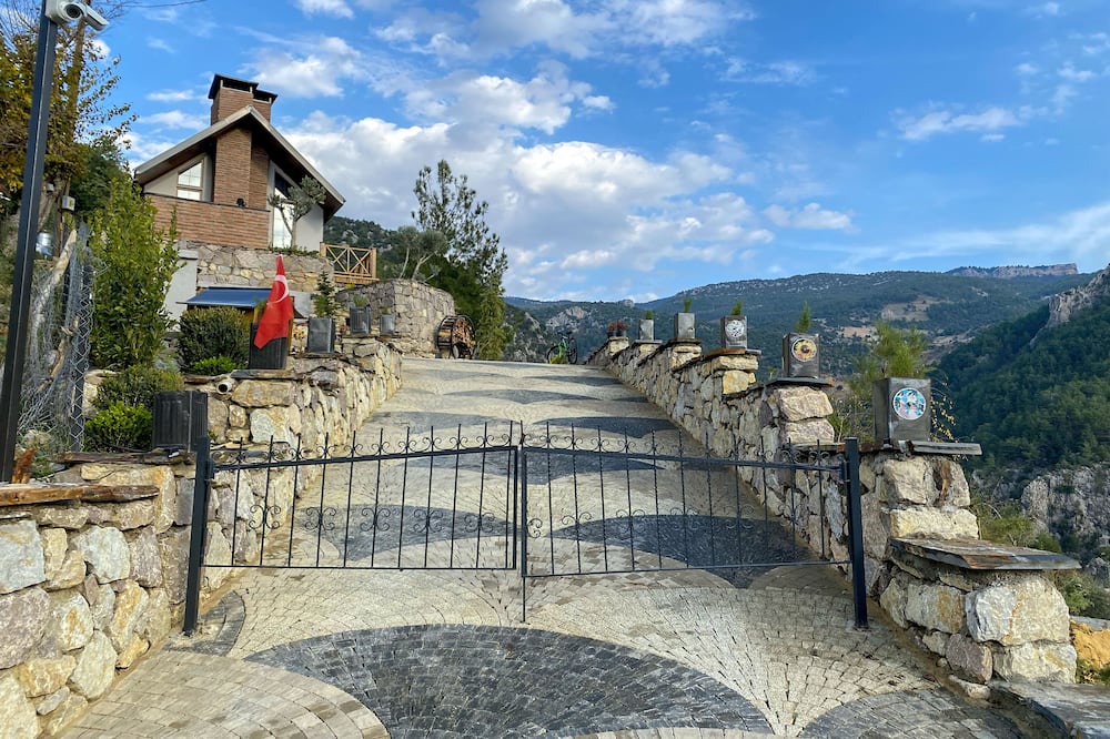 Photo of Outdoor in Feke