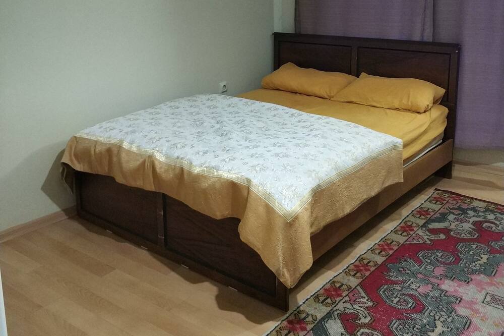 Photo of Bedroom in Buca