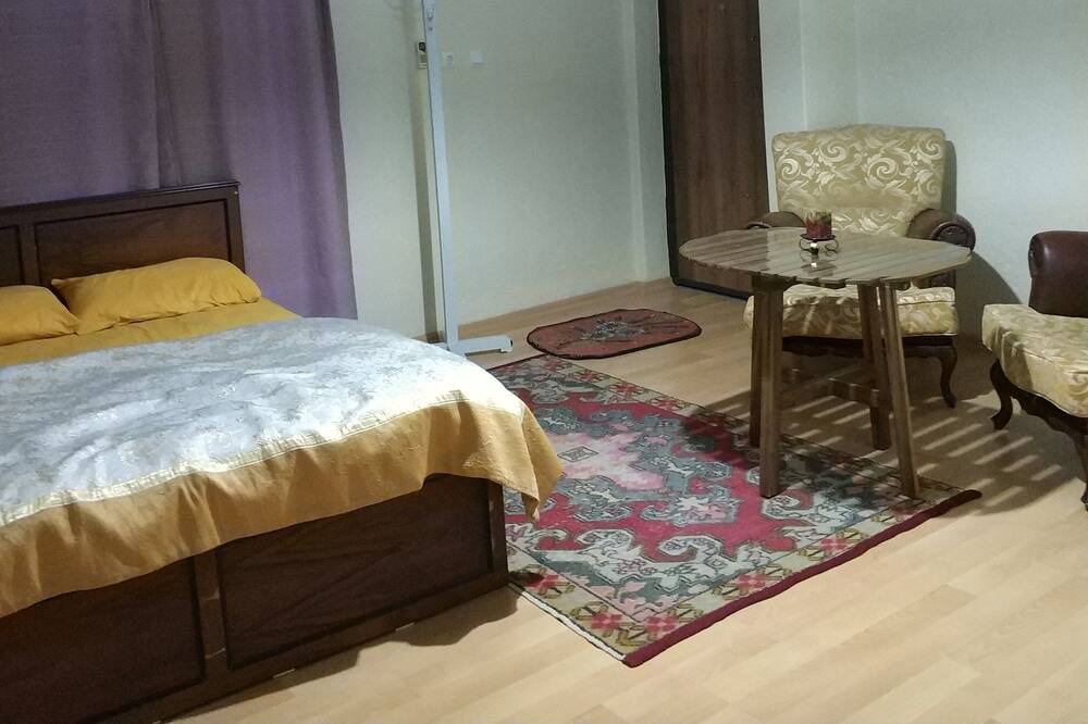 Photo of Bedroom in Buca