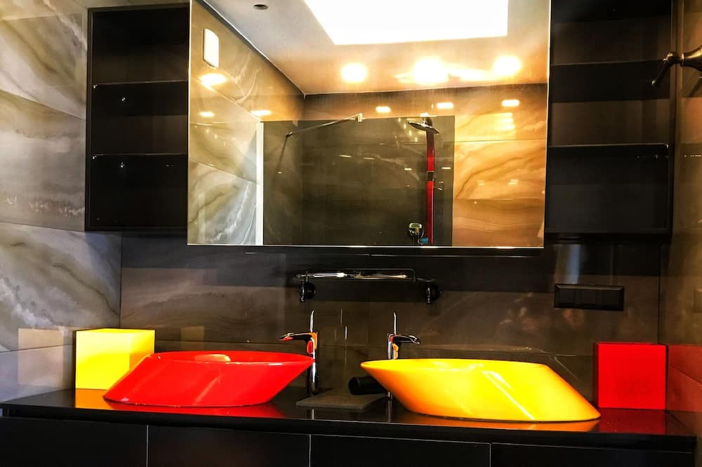 Photo of Bathroom in Eceabat