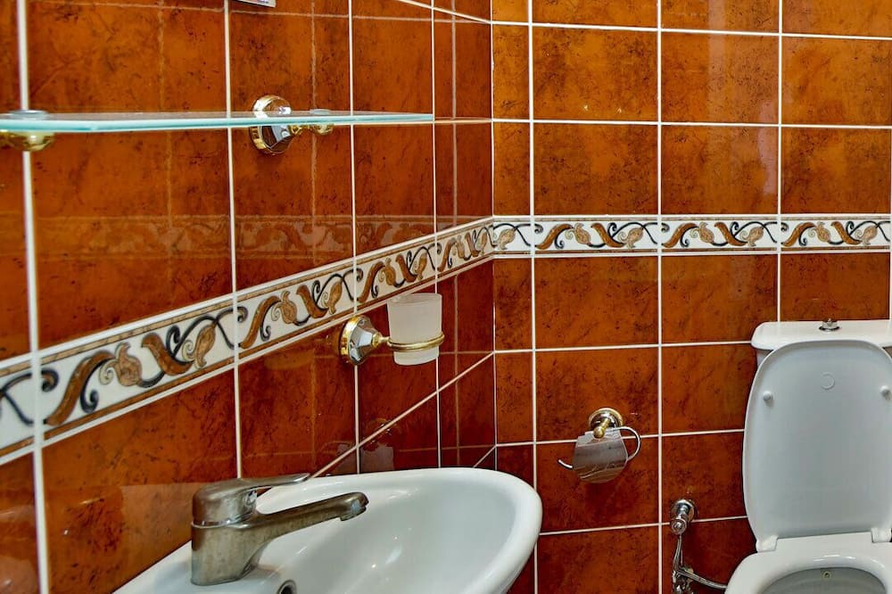 Photo of Bathroom in Eski Lara