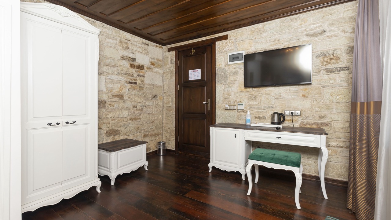 Photo of Bedroom in Yenifoca