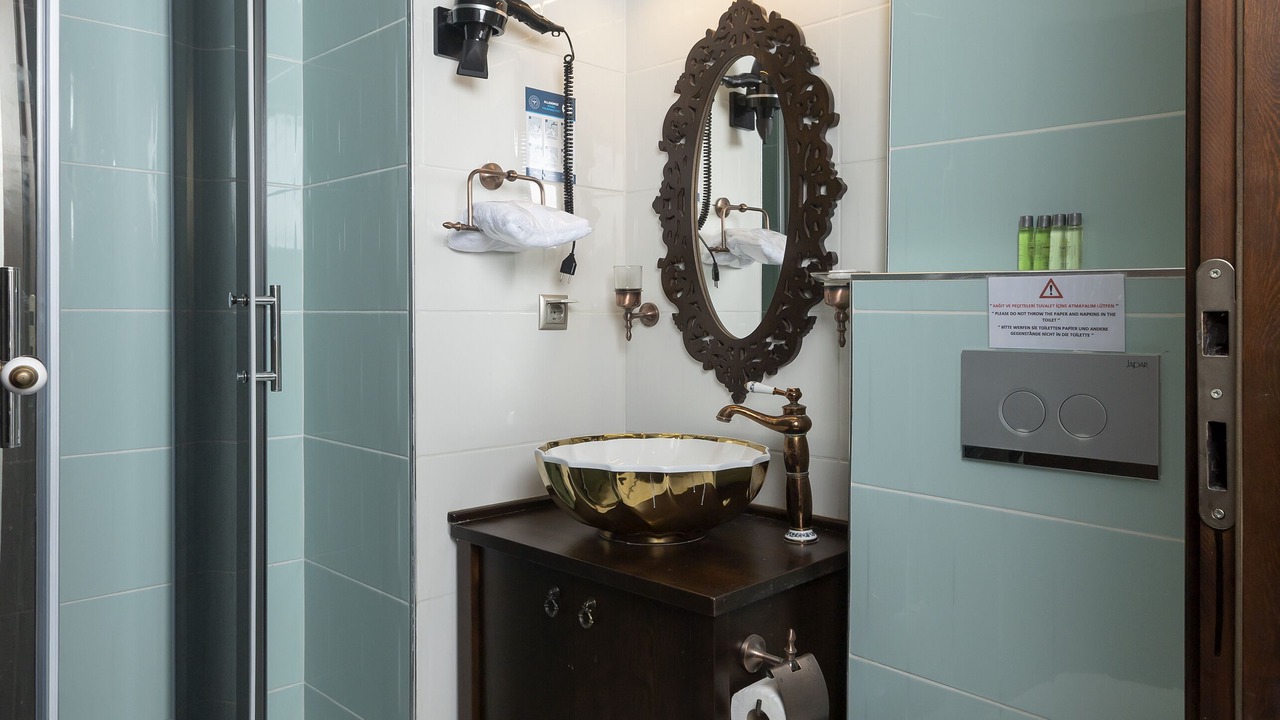 Photo of Bathroom in Yenifoca