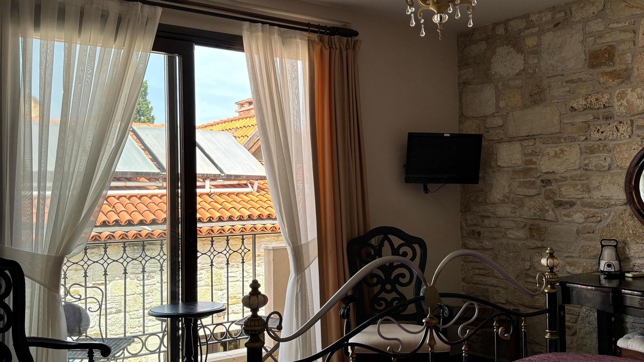 Photo of Bedroom in Yenifoca