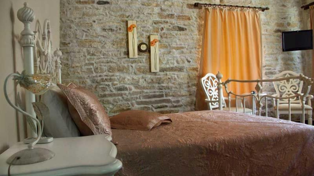 Photo of Bedroom in Yenifoca