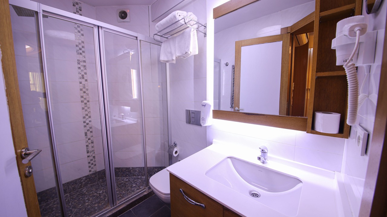 Photo of Bathroom in Cumhuriyet
