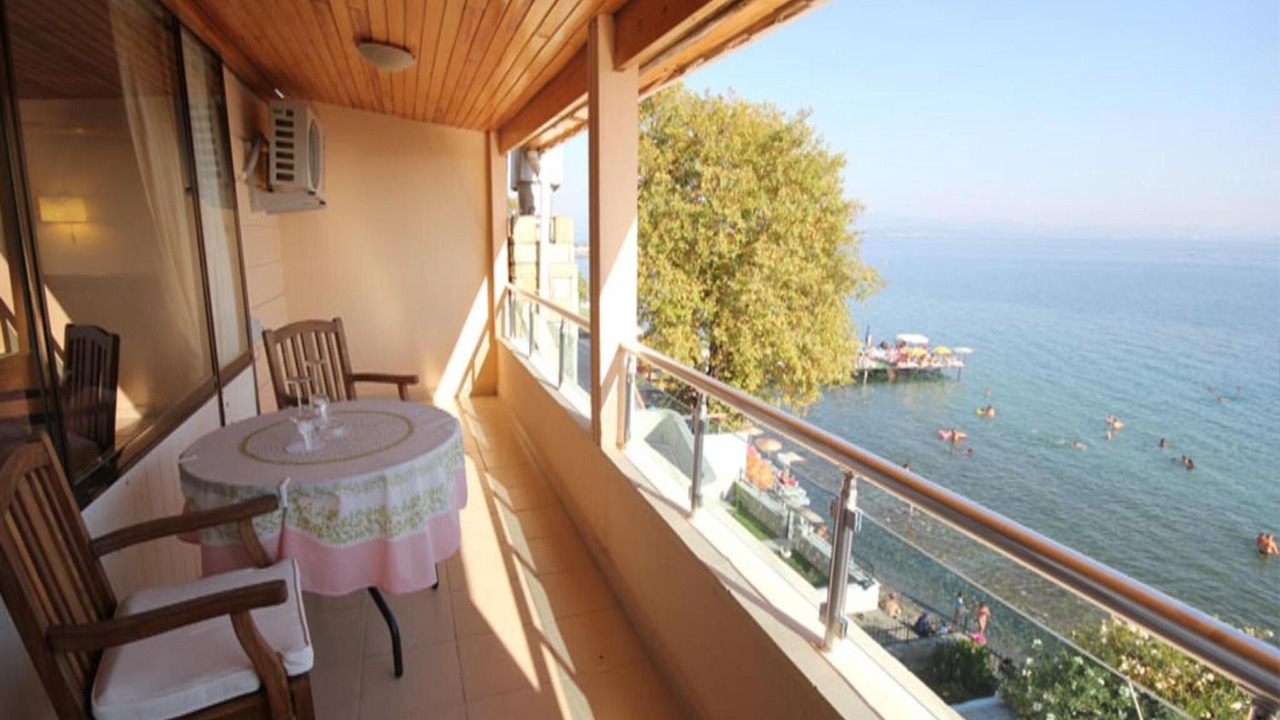 Photo of Patio Balcony in Altinoluk