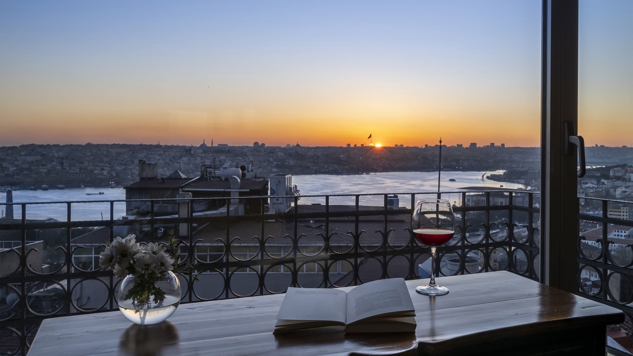 Photo of Patio Balcony in Pera