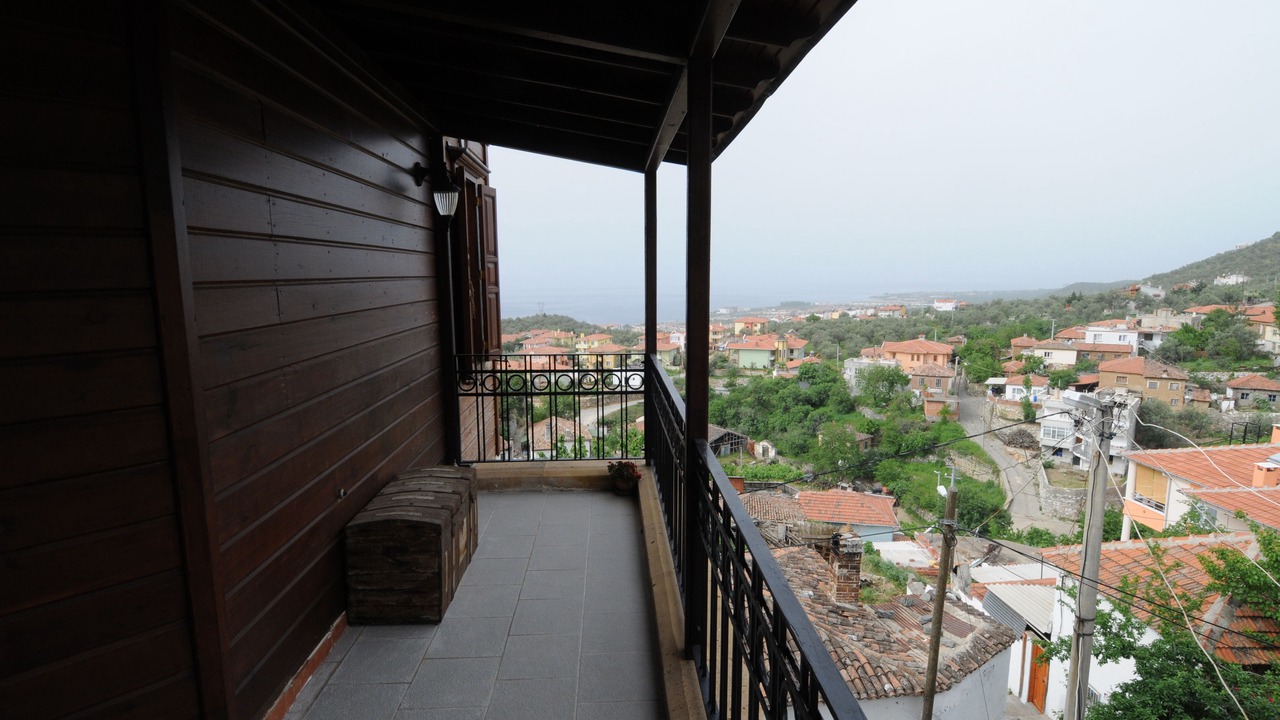 Photo of Patio Balcony in Altinoluk