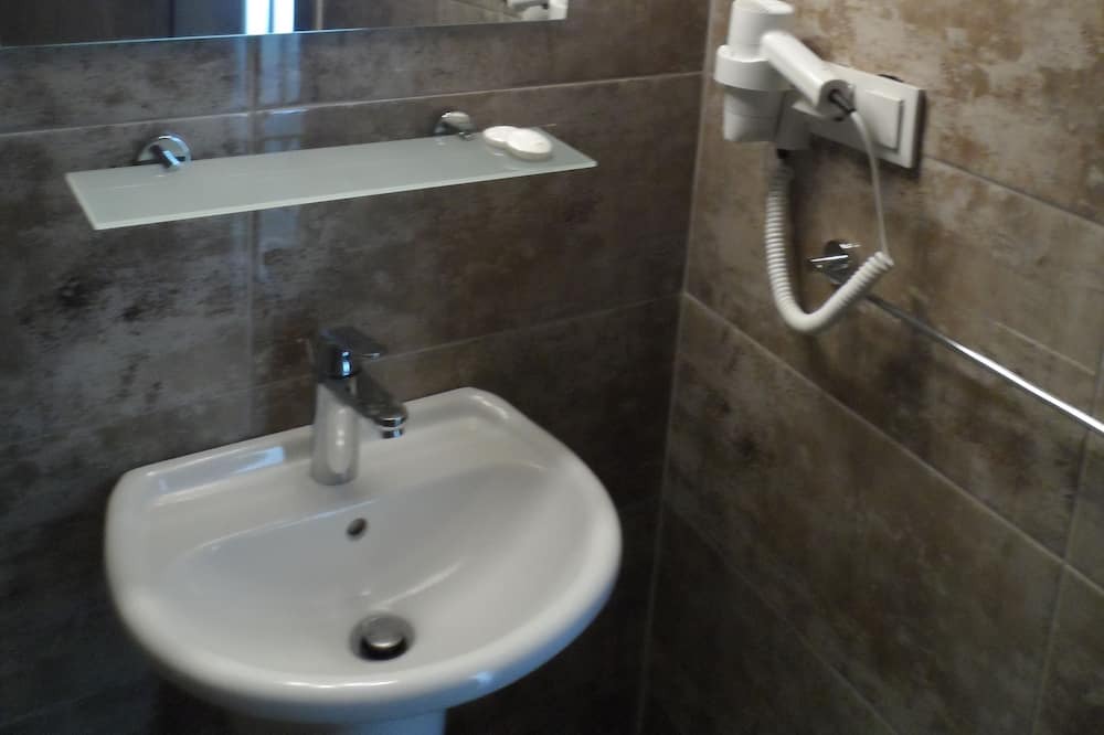 Photo of Bathroom in Dikili