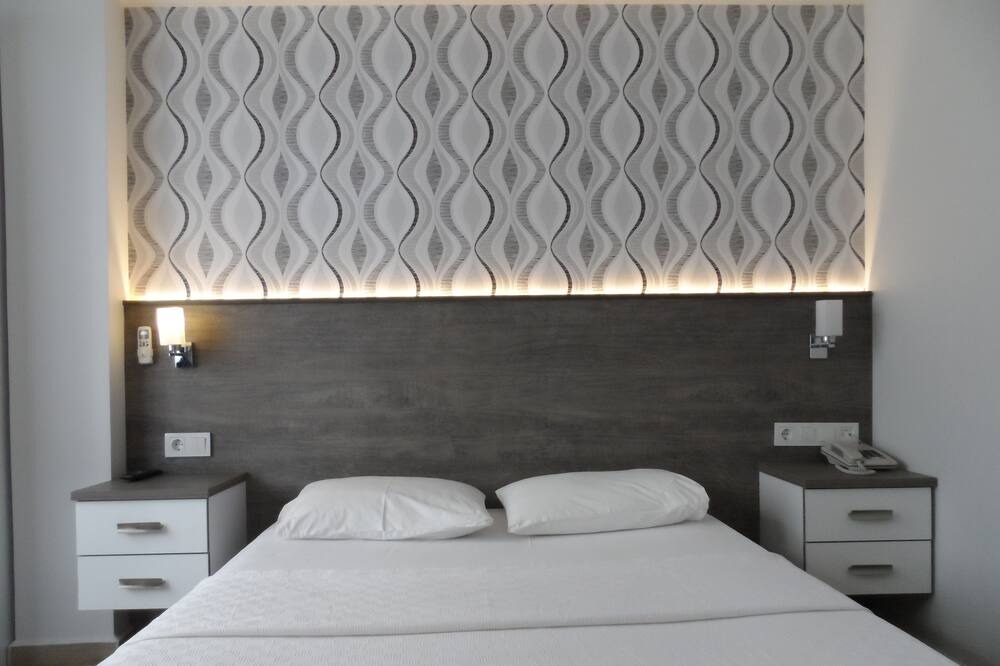 Photo of Bedroom in Dikili